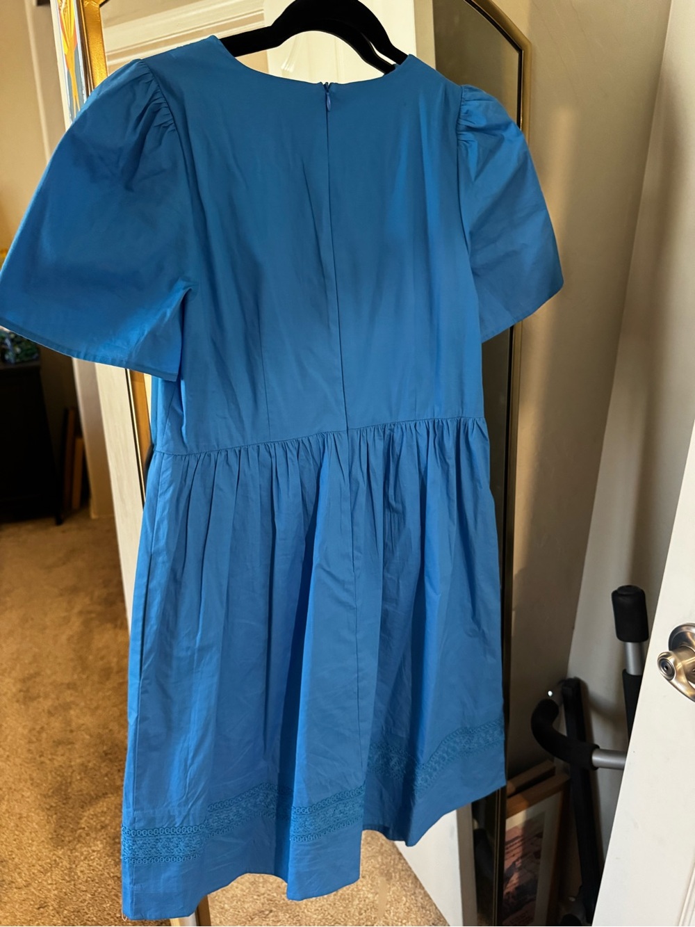 Women’s dress - Picture 4 of 4